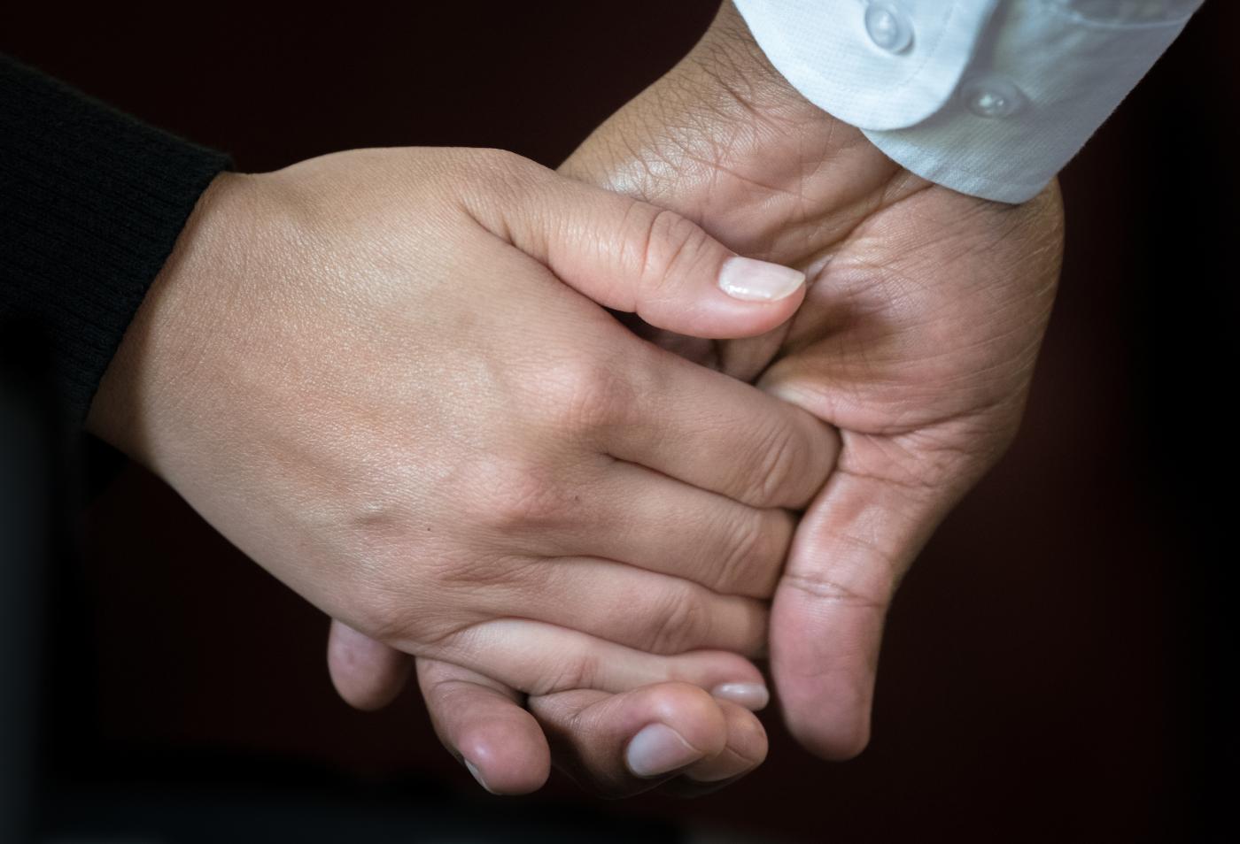 Holding hands, Photo: Albin Hillert/WCC