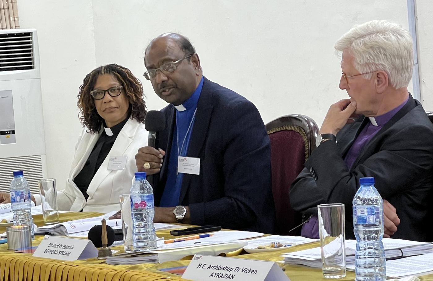 WCC general secretary reports at the WCC executive committee