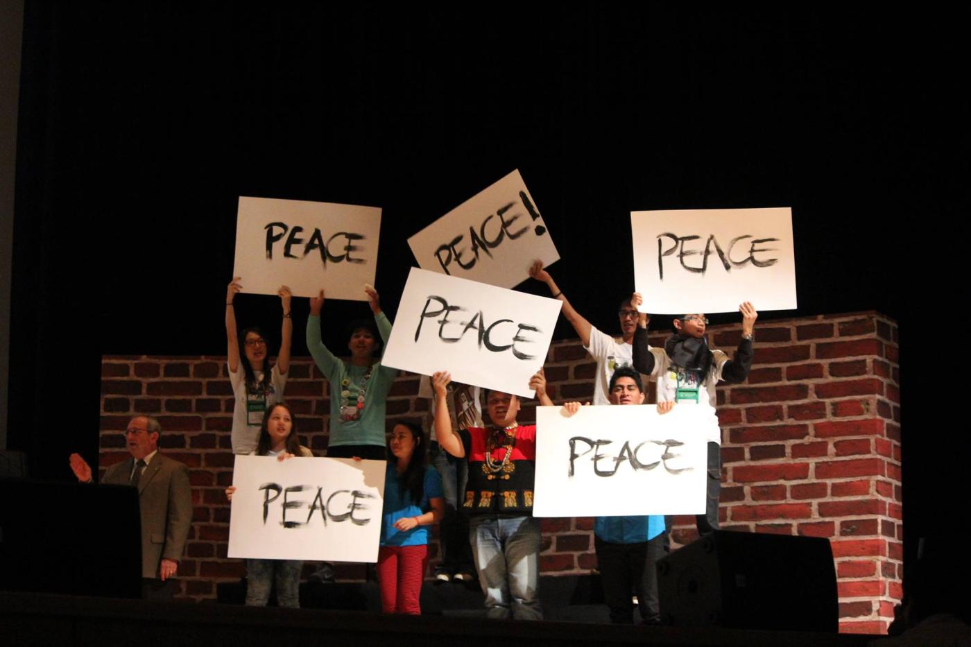 Signs of peace, at the WCC 10th Assembly in Busan, Korea, 2013. © WCC