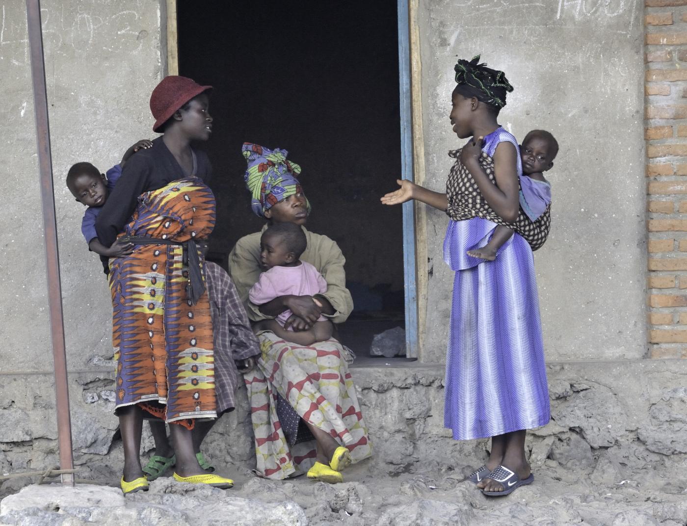 Woman and children displaced by fighting in the eastern Congo. Photo: Paul Jeffrey/ACT