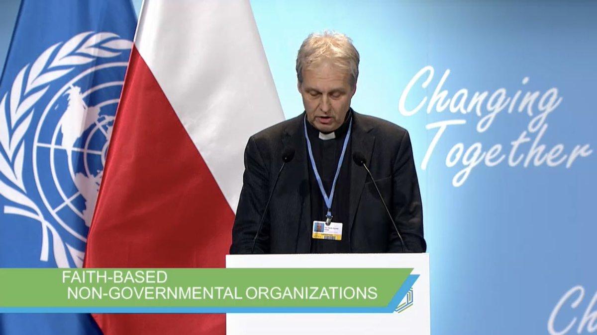 Rev. Grape reads the statement of the faith communities to the high level segment of COP24. Photo: UNFCCC 