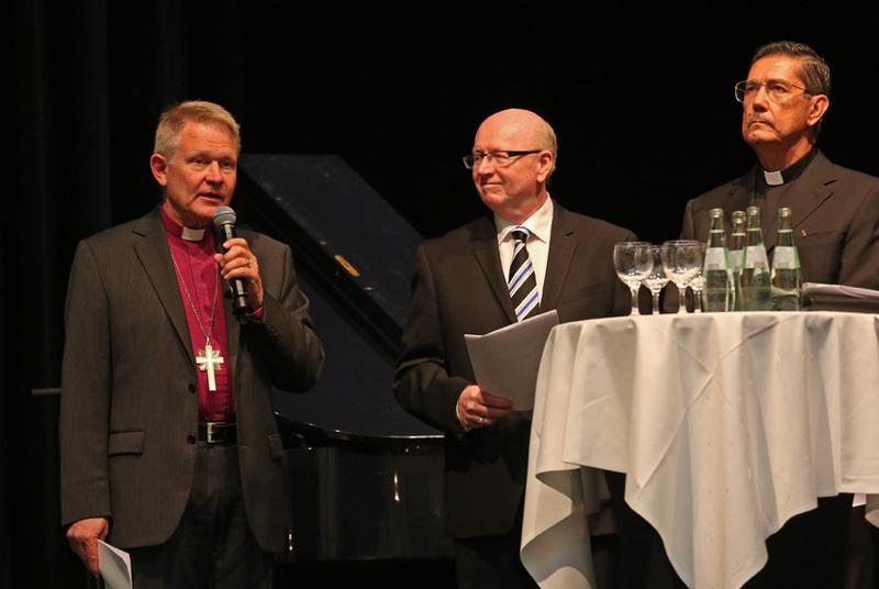 From left to right: Archbishop emeritus Anders Wejryd, Dr Geoff Tunnicliffe and Fr Miguel Ángel Ayuso Guixot at the Mission Respect congress in Berlin, Germany. © MissionRespekt 2014