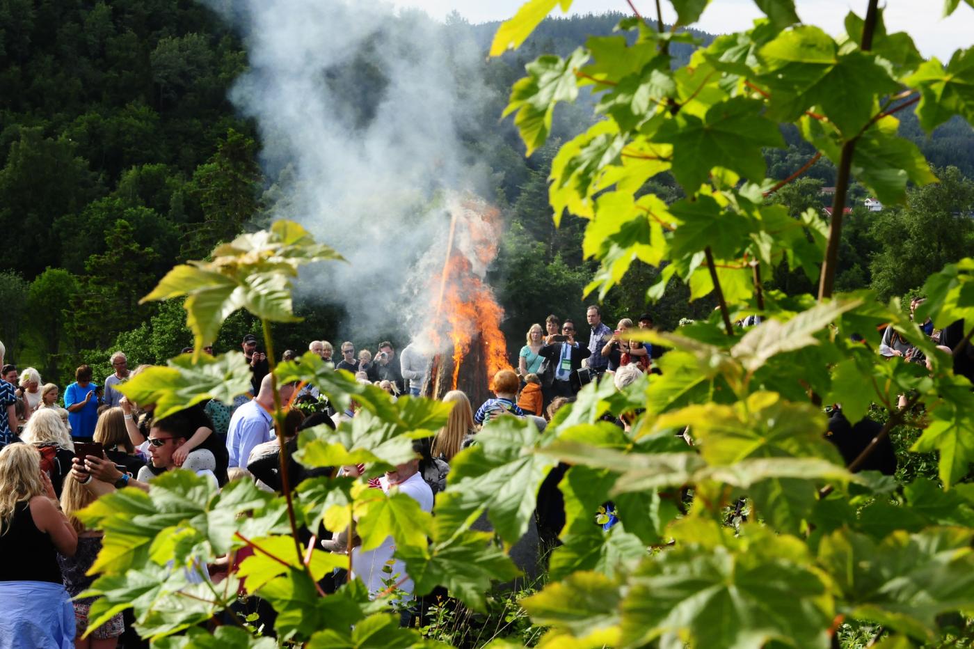 Jonsok bonfire. Photo: Ole-Einer Andersen/WCC