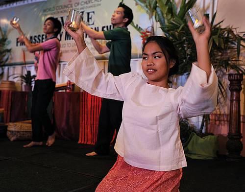 Youth from churches in the Philippines perform at the opening ceremony of the WCC Commission for World Mission and Evangelism pre-Assembly event in Manila.