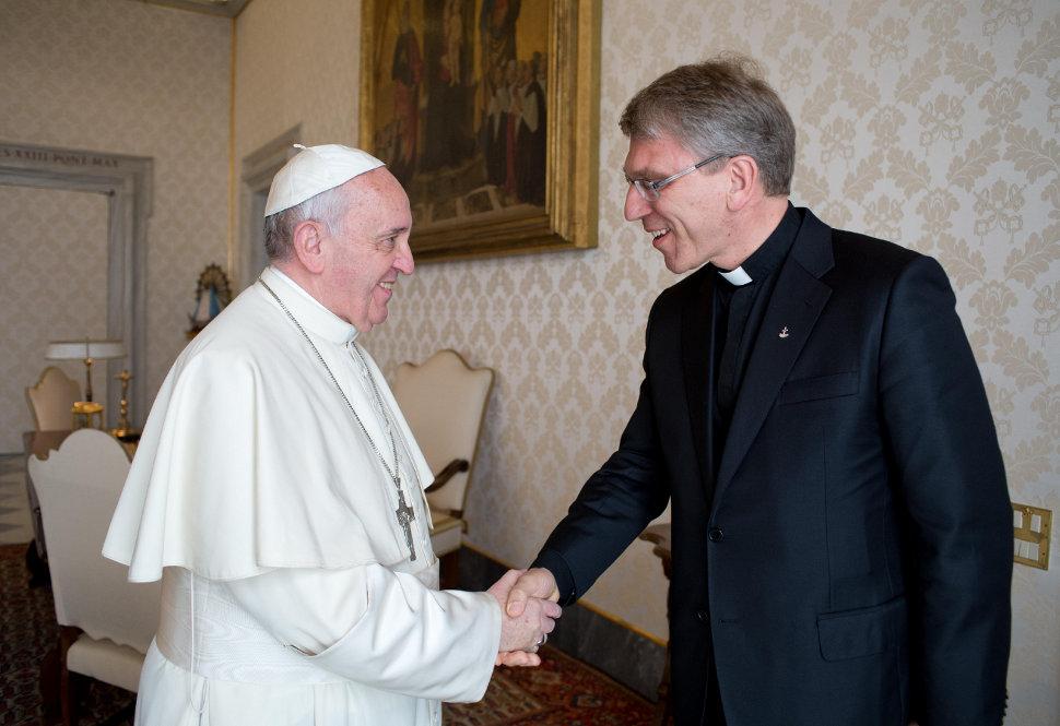 Rev. Dr Olav Fykse Tveit with Pope Francis in an audience at the Vatican. © L'Osservatore Romano
