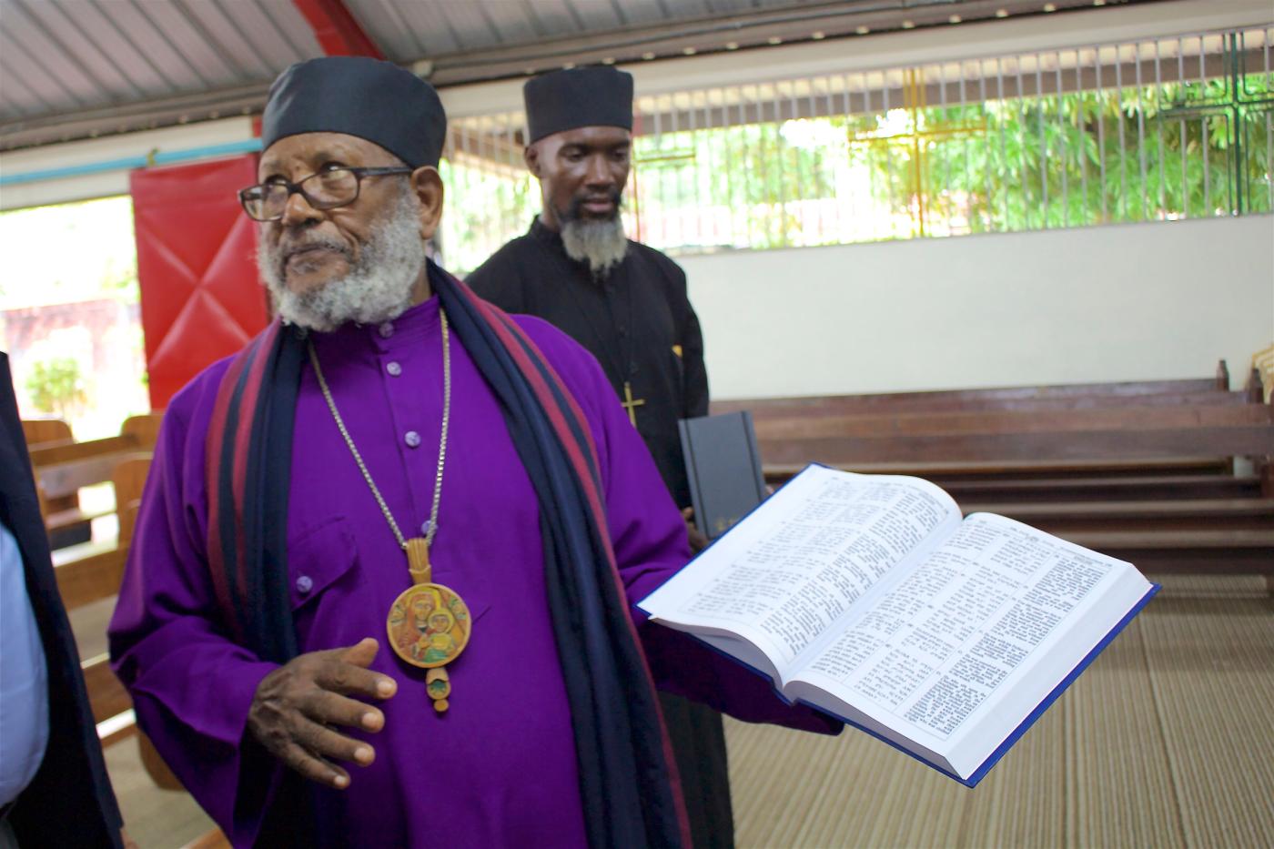 Abune Thaddaeus, l’archevêque de l’Église orthodoxe Tewahedo d'Ethiopie aux Caraïbes et en Amérique latine, en Trinité-et-Tobago.