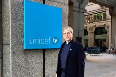 The WCC general secretary in front of the UNICEF headquarters, in New York. ©Rudelmar Bueno de Faria/WCC 
