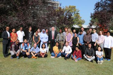 Le nouveau groupe d’étudiant-e-s à Bossey rassemblé devant le Centre œcuménique à Genève, en Suisse. Toutes les photos: Ivars Kupcis/COE