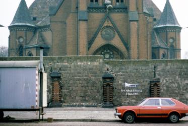 The Church of Reconciliation, cut off from its parishioners by the Berlin Wall, was destroyed in 1985 by the GDR.  Photo: Olga Bandelowa